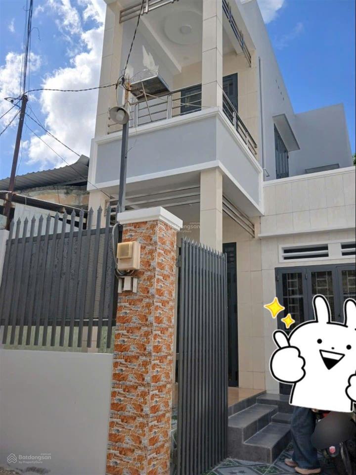 Nhà 4 pn 2 tầng  sân đậu xe rộng rãi  ngay trường cảnh sát trường thọ sát đặng văn bi