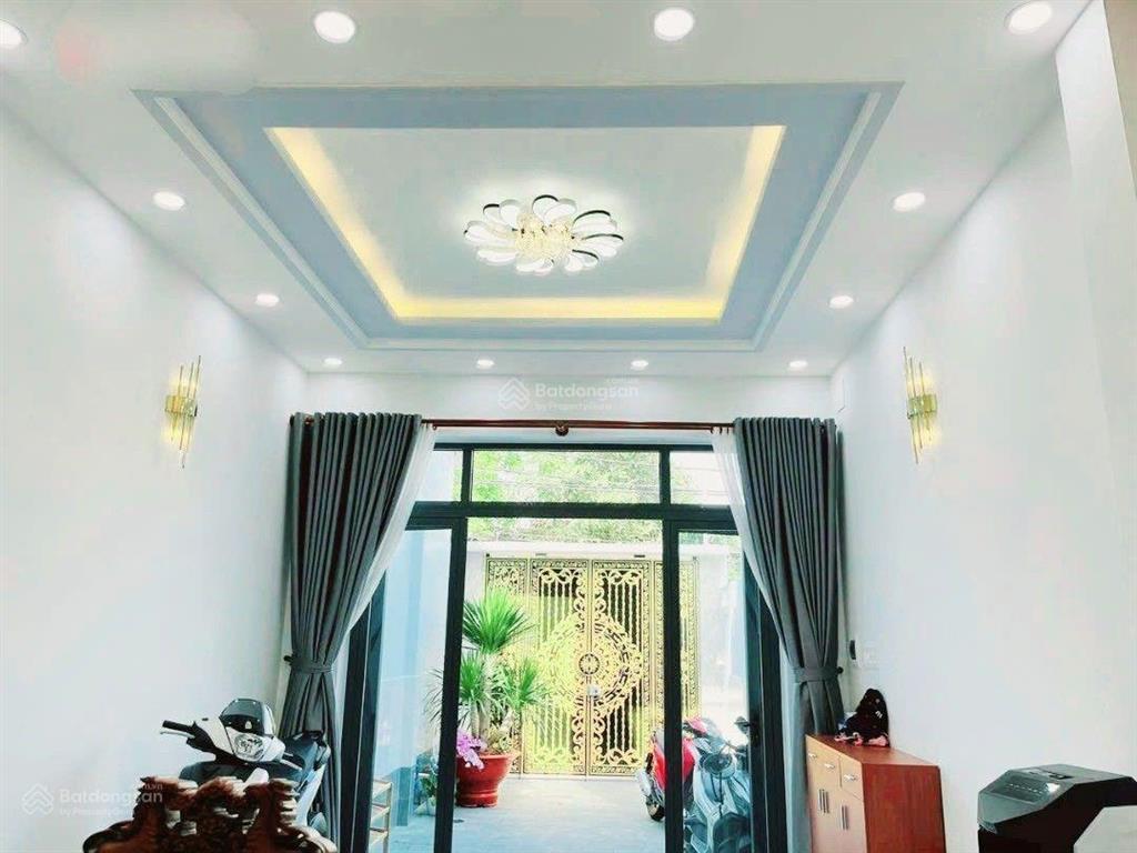 Giảm sâu  nhà đẹp 3 tầng  mặt tiền đường  linh tây  cách phạm văn đồng, chợ thủ đức 500m