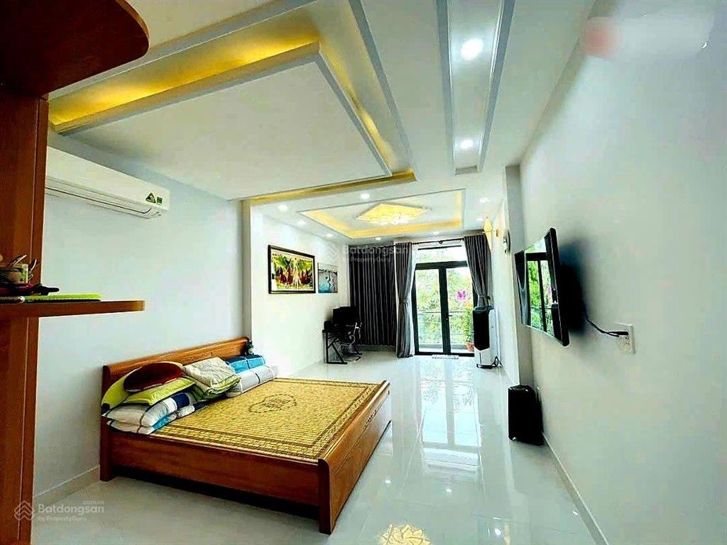 Giảm sâu  nhà đẹp 3 tầng  mặt tiền đường  linh tây  cách phạm văn đồng, chợ thủ đức 500m