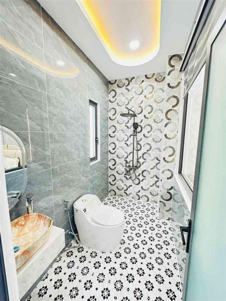 Nhà đẹp huỳnh văn nghệ  diện tích khủng 93,5m2  xung quanh nhiều tiện ích  ở ngay k cần sửa