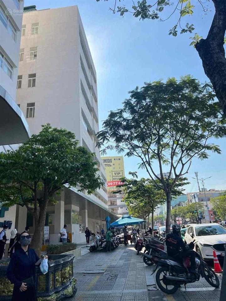 Nguyễn văn linh có 5 căn đang bán, thì căn này ngon 4.5 tầng 113m2 dòng tiền 45tr/th giá 25ty390.