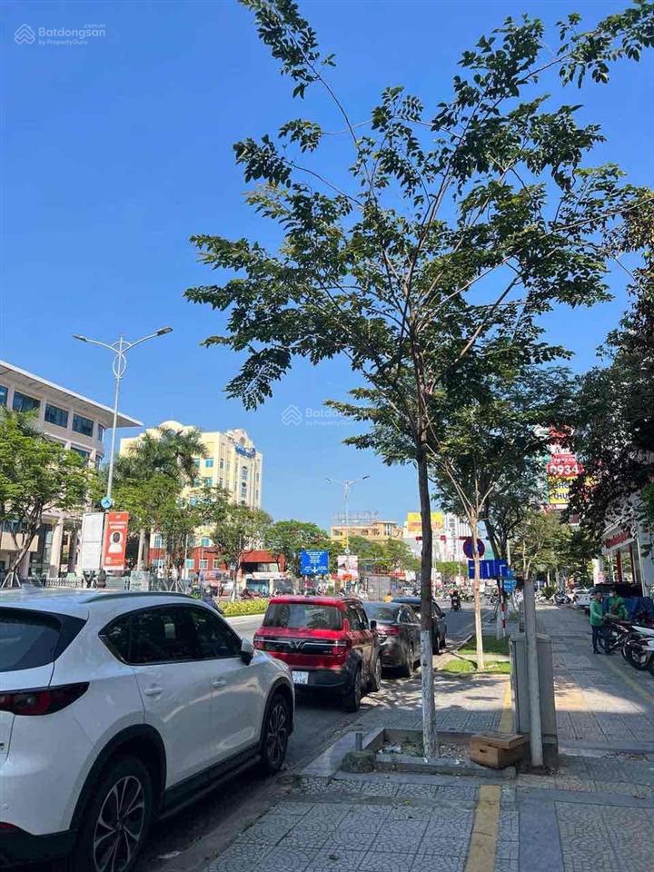 Nguyễn văn linh có 5 căn đang bán, thì căn này ngon 4.5 tầng 113m2 dòng tiền 45tr/th giá 25ty390.