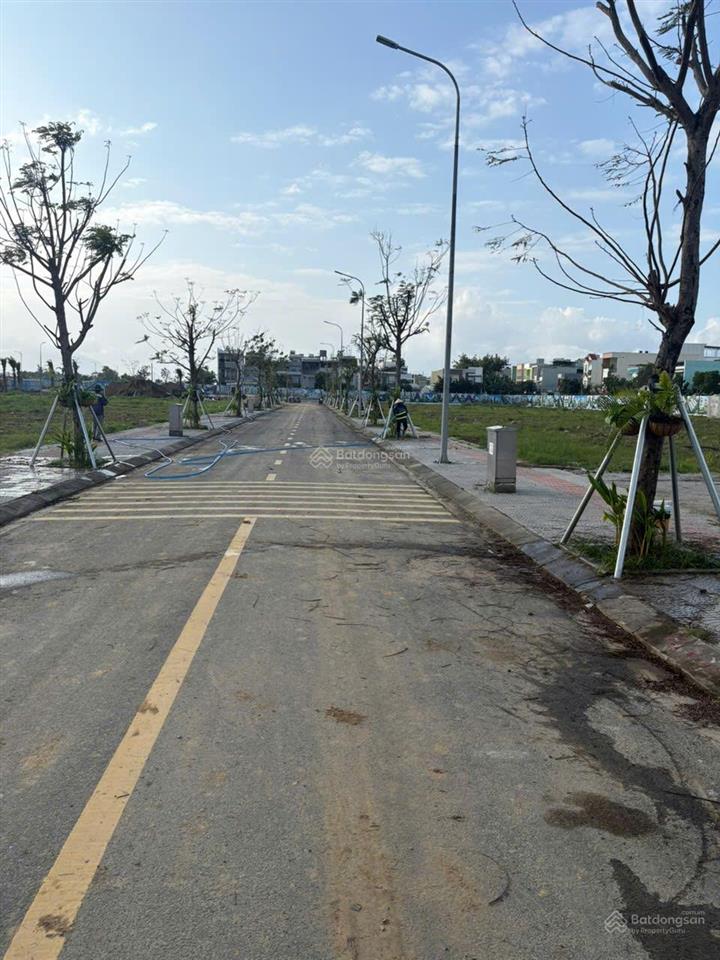Nhà 4 tầng khu trung tâm liên chiểu, hoà minh 25, trả trước chỉ 1 tỷ, khu qui hoạc vip, sầm uất