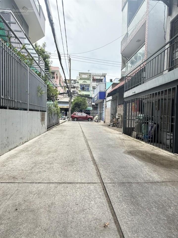 Nhà 4 tầng btct, nở hậu, ô tô ngủ trong nhà hẻm kinh doanh lạc long quân 8,5 tỷ