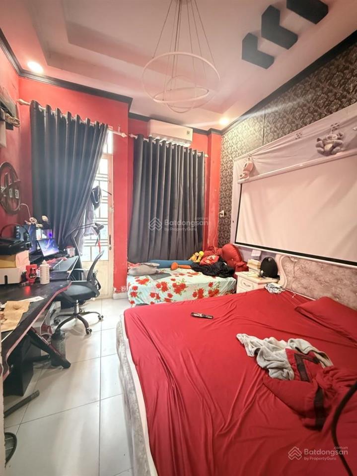 Nhà 4 tầng btct, nở hậu, ô tô ngủ trong nhà hẻm kinh doanh lạc long quân 8,5 tỷ