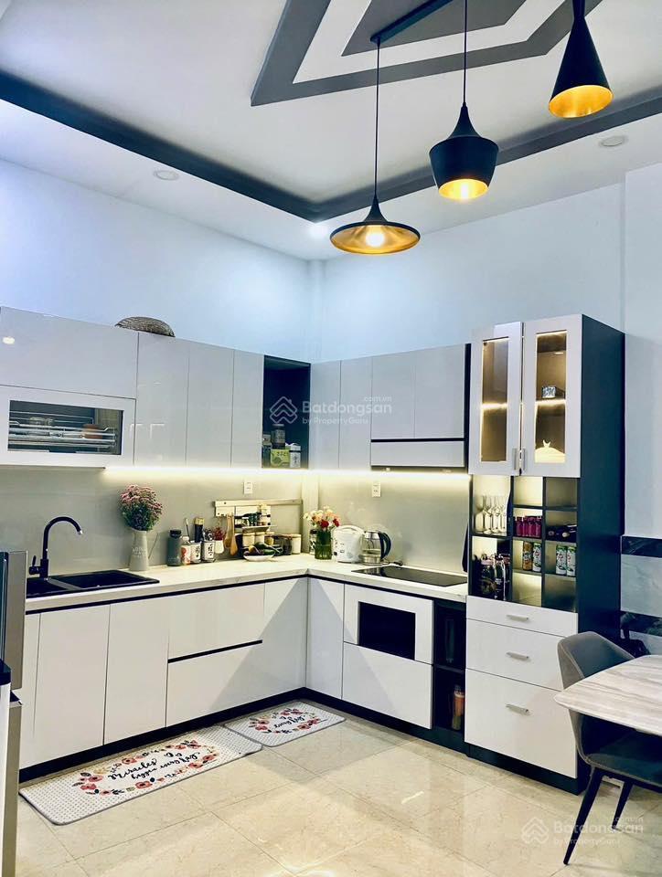 Nhà mới tinh dọn vào ở ngay ngay khu tên lửa, sát aeon bình tân