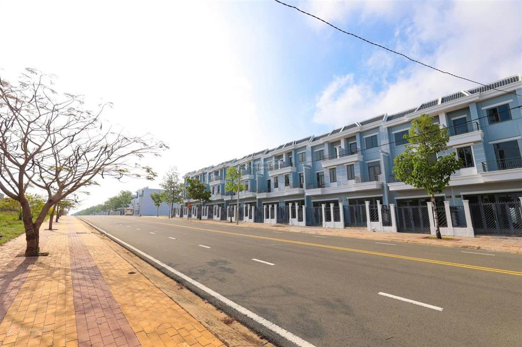 Bán nhà mặt phố tại kđt cát tường phú hưng, 2,9 tỷ, 130m2, view đẹp
