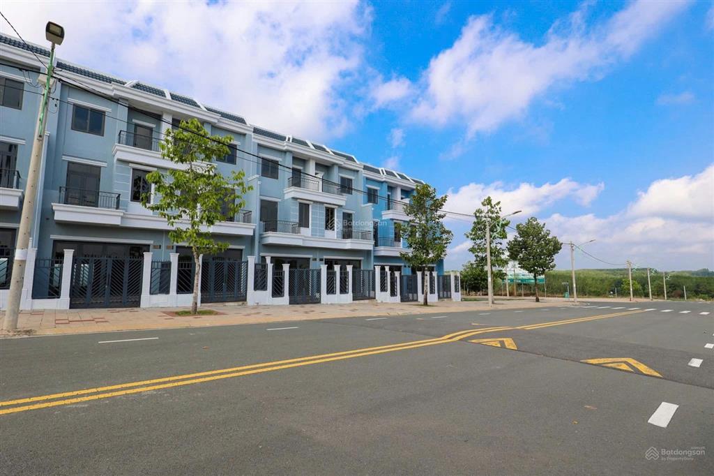 Bán nhà mặt phố tại kđt cát tường phú hưng, 2,9 tỷ, 130m2, view đẹp