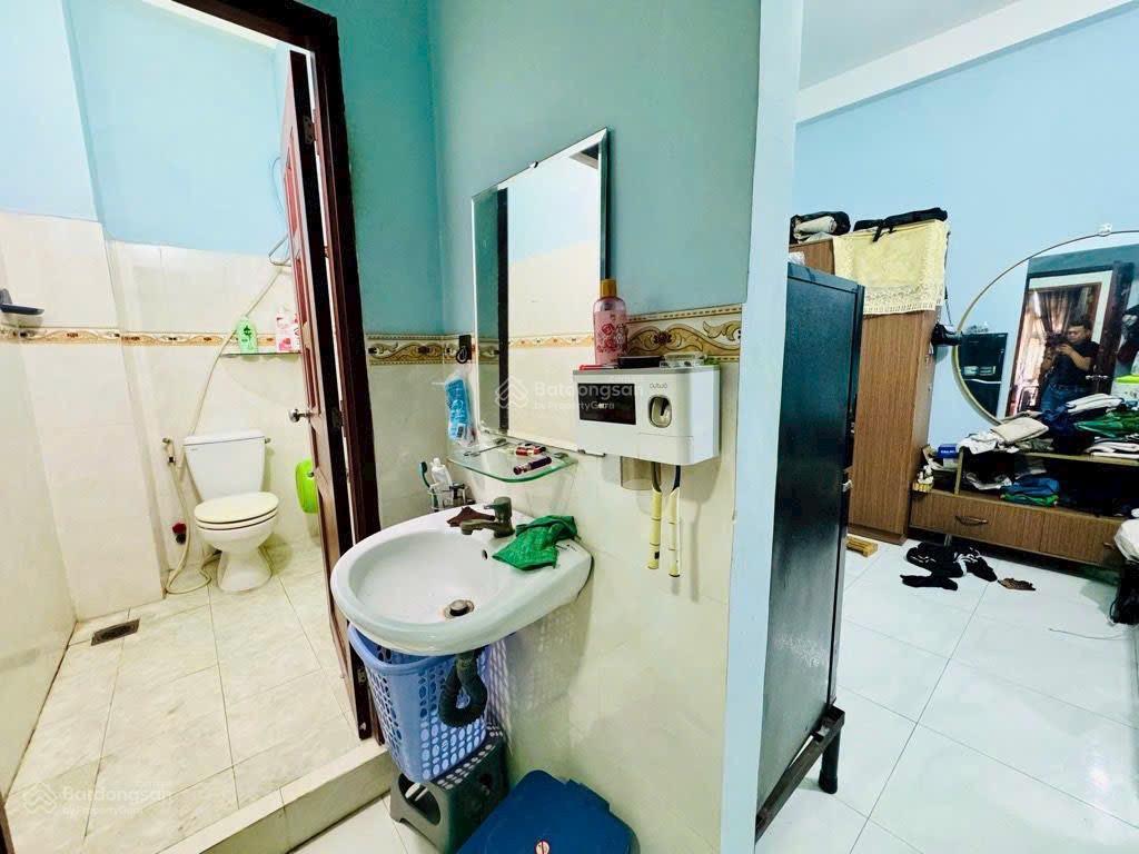 Tạ quang bửu  ngang lớn 4,2m x 12m nở hậu tài lộc  không lộ giới  khu hiện hữu  6,95 tỷ