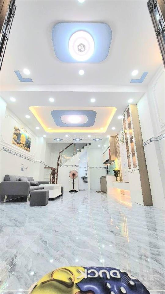 Trung tâm q8 ba đình p10  kế cầu nguyễn tri phương  di chuyển q1 kế bên  hẻm thông thoáng