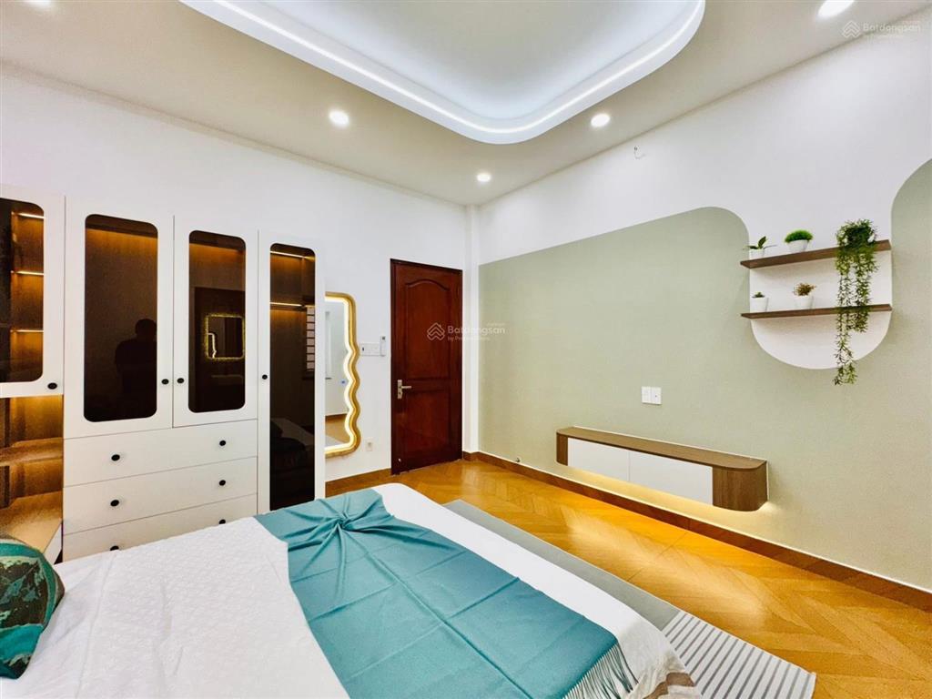 Bán nhà hẻm nguyễn thị minh khai, p5, q3, 68.2m2 thuê 23tr/th, sổ hồng riêng