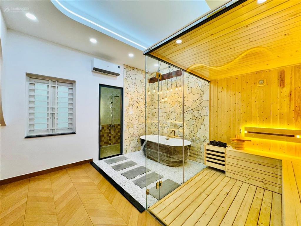 Bán nhà hẻm nguyễn thị minh khai, p5, q3, 68.2m2 thuê 23tr/th, sổ hồng riêng