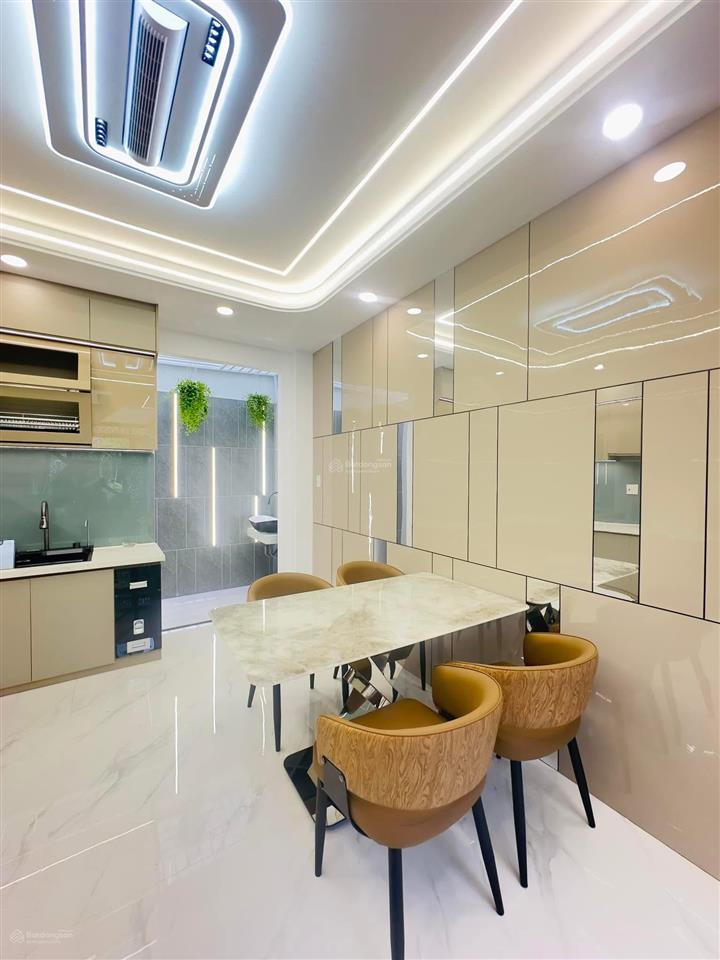 Giá sốc mùa này chủ cần tiền nên bán gấp, vườn chuối p4 q3, 76.5m2, giá 3 tỷ 750tr, sổ hồng riêng.