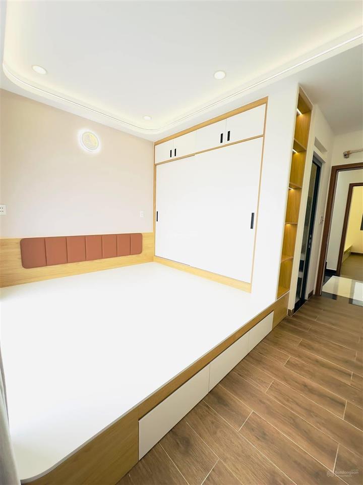 Giá sốc mùa này chủ cần tiền nên bán gấp, vườn chuối p4 q3, 76.5m2, giá 3 tỷ 750tr, sổ hồng riêng.