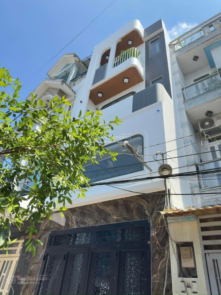 Giá sốc mùa này chủ cần tiền nên bán gấp, vườn chuối p4 q3, 76.5m2, giá 3 tỷ 750tr, sổ hồng riêng.