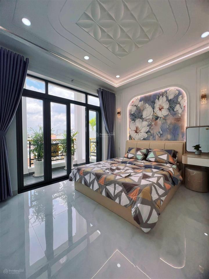Bán gấp ngộp sâu hẻm xe hơi, huỳnh tấn phát q7, 72m2, giá 3 tỷ 950tr  thuê 23tr/th  sổ hồng riêng
