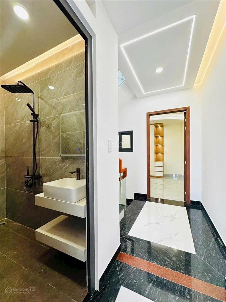 Nhà đẹp trung tâm bán gấp cô giang q1 76.5m2 giá 4 tỷ 390tr, thuê 27tr/tháng, sổ hồng riêng.