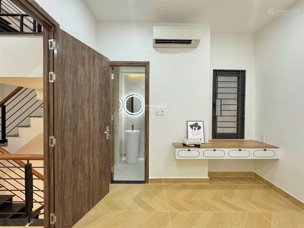 Nhà gộp bán gấp, kinh dương vương, p12, q6, 73,9m2 giá 4 tỷ 740 triệu, thuê 25tr/th, sổ hồng riêng.