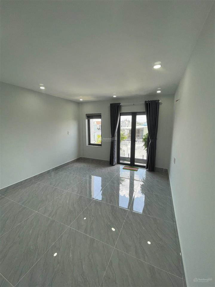 Nhà đẹp sư vạn hạnh, p12, q10, 72.5m2 giá 3 tỷ 950tr, có sẵn hđ thuê 25tr, sổ hồng riêng chính chủ.