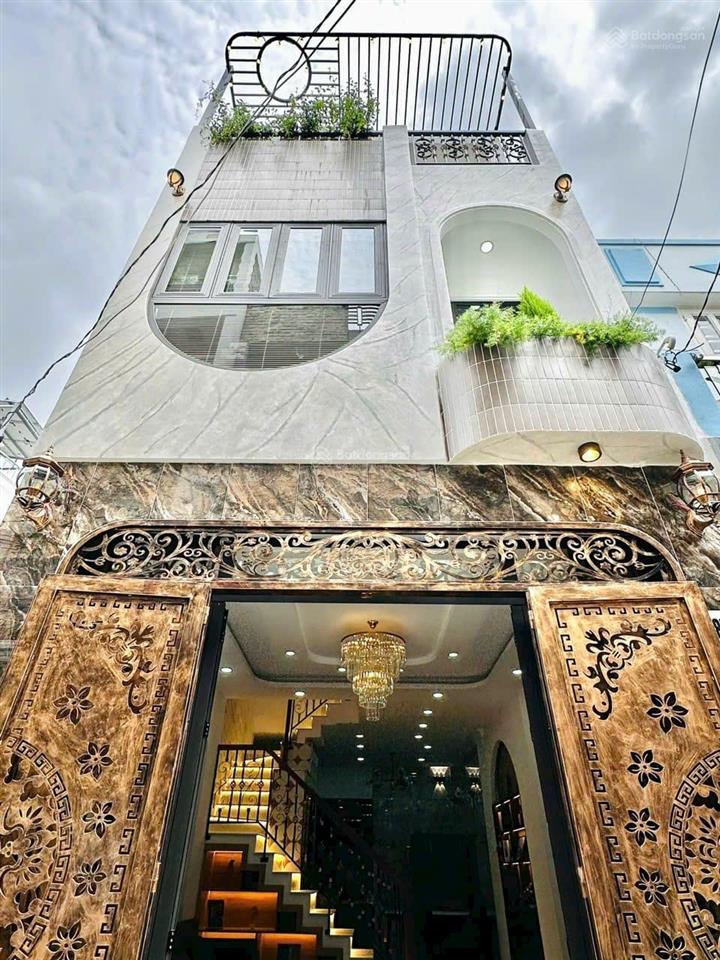 Nhà đẹp giá quá hời, đ. nguyễn tri phương, p9, q5,giá 3tỷ300tr dt 66,3m2, cho thuê 25tr, sổ riêng