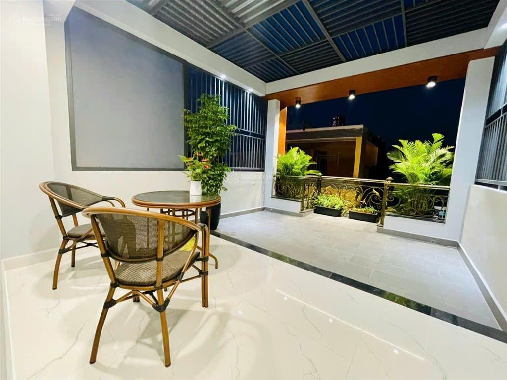 Chủ cần bán gấp, đ. hoàng văn thụ, p1, q. tân bình,giá 3tỷ800tr, dt 70m2, cho thuê 26tr, sổ riêng