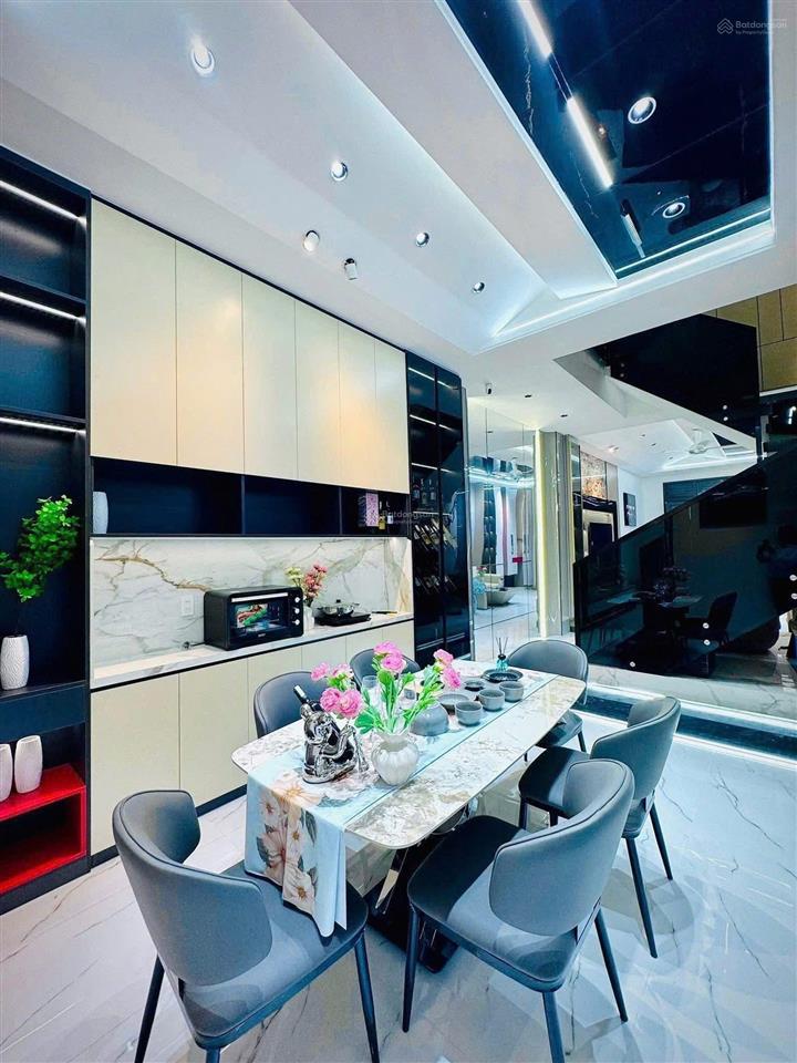 Vừa ở vừa cho thuê, đ. phổ quang, p2, q. tân bình,giá 3tỷ450tr dt 64m2, cho thuê 25tr, sổ riêng