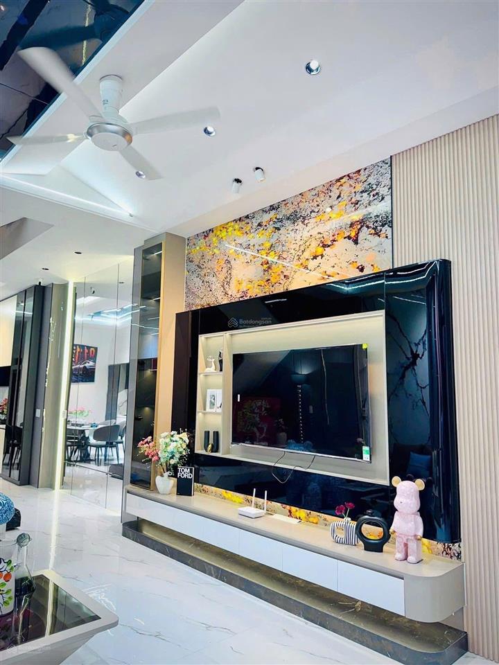 Vừa ở vừa cho thuê, đ. phổ quang, p2, q. tân bình,giá 3tỷ450tr dt 64m2, cho thuê 25tr, sổ riêng