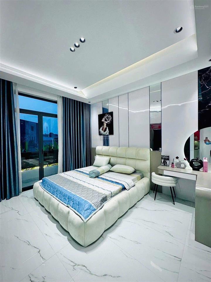 Vừa ở vừa cho thuê, đ. phổ quang, p2, q. tân bình,giá 3tỷ450tr dt 64m2, cho thuê 25tr, sổ riêng