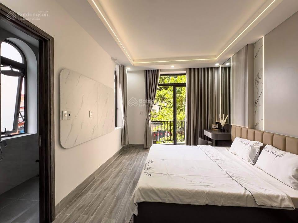 Chủ kẹt tiền cần bán gấp nhà cộng hòa, p4, tân bình, dt 71,2m2, giá 3 tỷ 750tr, sổ hồng chính chủ