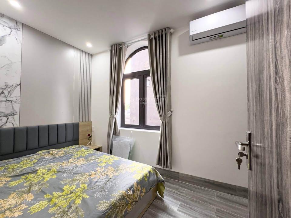 Chủ kẹt tiền cần bán gấp nhà cộng hòa, p4, tân bình, dt 71,2m2, giá 3 tỷ 750tr, sổ hồng chính chủ