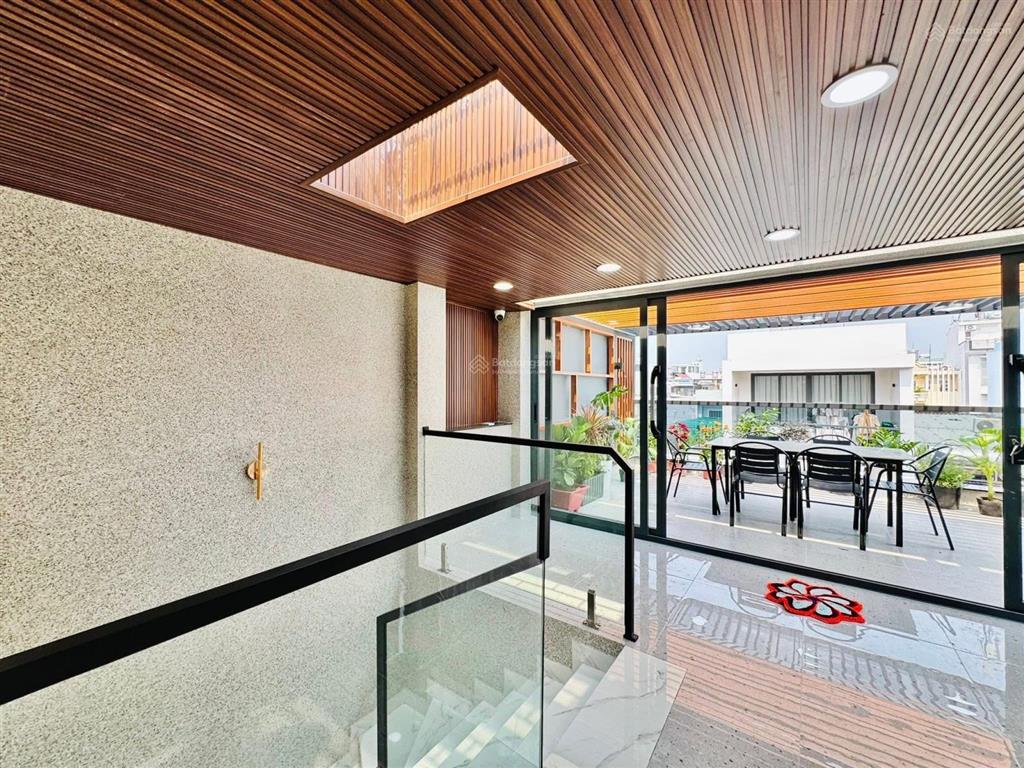 Bán nhà hẻm đ.thích quảng đức, p5, phú nhuận, 72.5m2, giá 3 tỷ 900tr ,cho thuê 22tr sổ hồng riêng