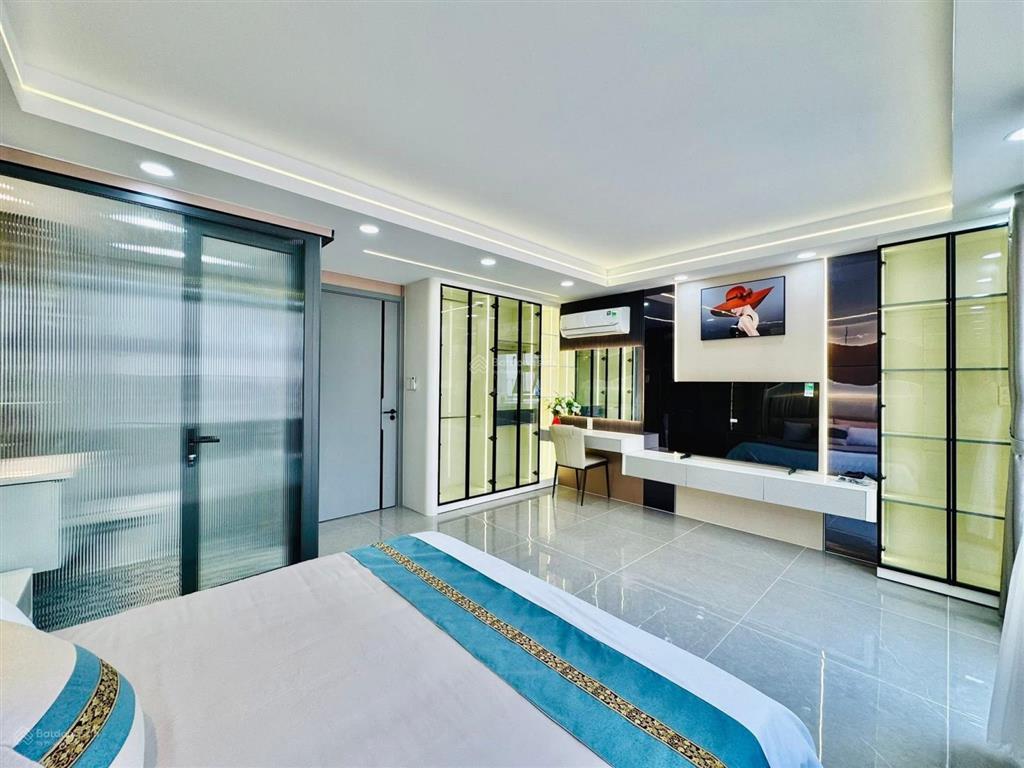 Bán nhà hẻm đ.thích quảng đức, p5, phú nhuận, 72.5m2, giá 3 tỷ 900tr ,cho thuê 22tr sổ hồng riêng