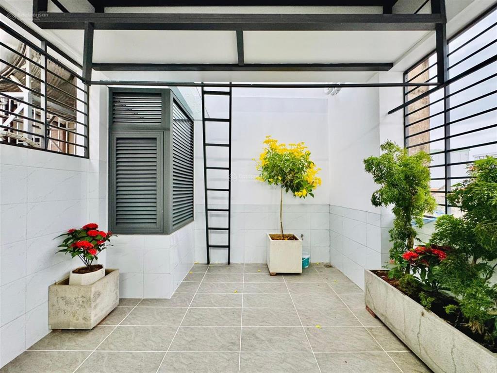 Bán nhanh nhà hẻm trần thị trọng, p.15, tân sơn, tân bình. bán 3 tỷ 950tr, 70m2, thuê 21tr/ th, shr