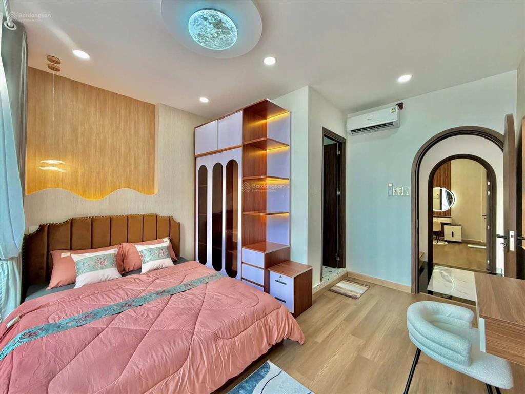 Chủ đi định cư bán gấp, hẻm 51 cao thắng p3, q3, 71.2m², giá 3 tỷ 750tr thuê 23tr/th, sổ hồng riêng