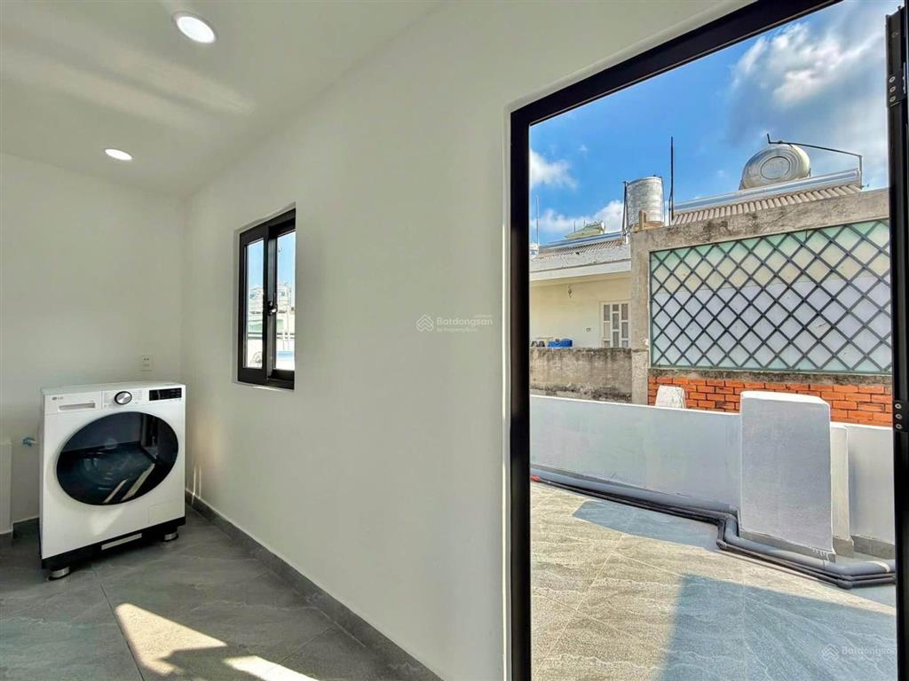 Chủ đi định cư bán gấp, hẻm 51 cao thắng p3, q3, 71.2m², giá 3 tỷ 750tr thuê 23tr/th, sổ hồng riêng