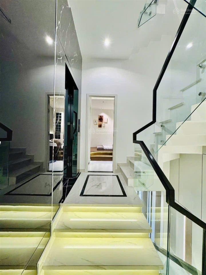 Căn đẹp hiếm có, đ thái văn lung, p bến nghé, q1, 80m2, cho thuê 27tr, sổ riêng