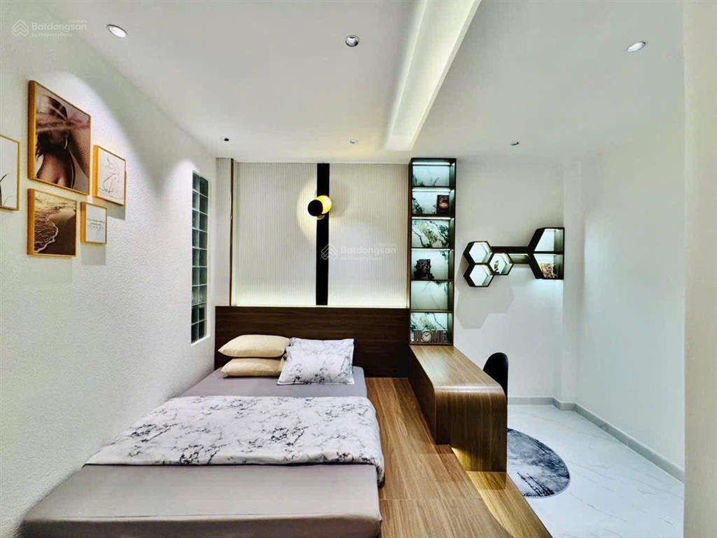 Căn đẹp hiếm có, đ thái văn lung, p bến nghé, q1, 80m2, cho thuê 27tr, sổ riêng