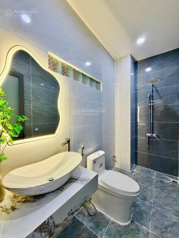 Chủ cần sang nhanh nhà phan phú tiên q5, 75m2, giá chỉ 3 tỷ 550tr, thuê 23tr/th, sổ hồng riêng