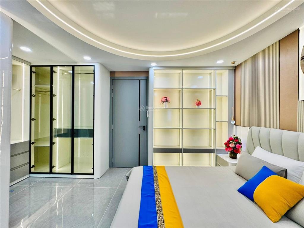 Bán nhà hẻm thích quảng đức, p5, phú nhuận, 72.5m2, giá 3 tỷ 250tr cho thuê 22tr/th, sổ hồng riêng