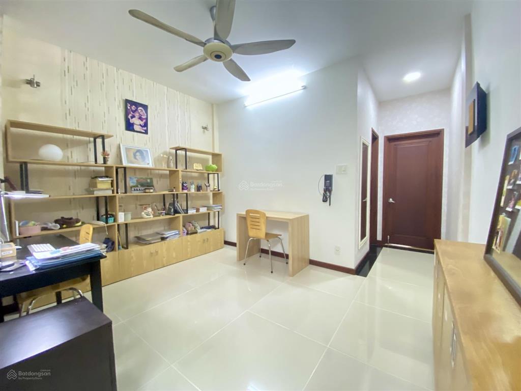 Bán nhà chính chủ. ngay vòng xoay lê văn sỹ nguyễn trọng tuyển. khu an ninh yên tĩnh. giá 13,2 tỷtl