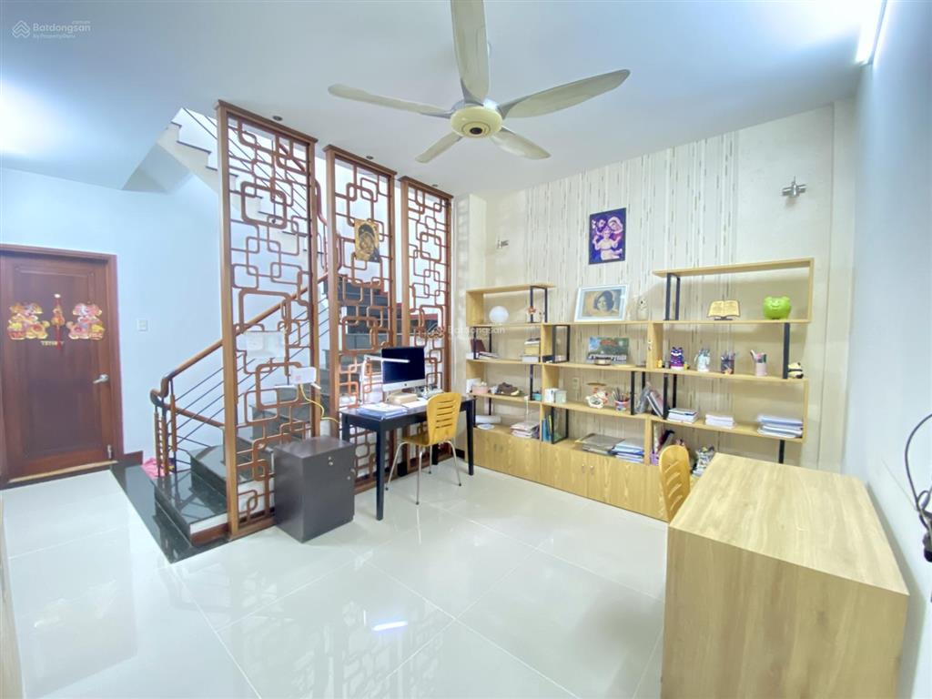 Bán nhà chính chủ. ngay vòng xoay lê văn sỹ nguyễn trọng tuyển. khu an ninh yên tĩnh. giá 13,2 tỷtl