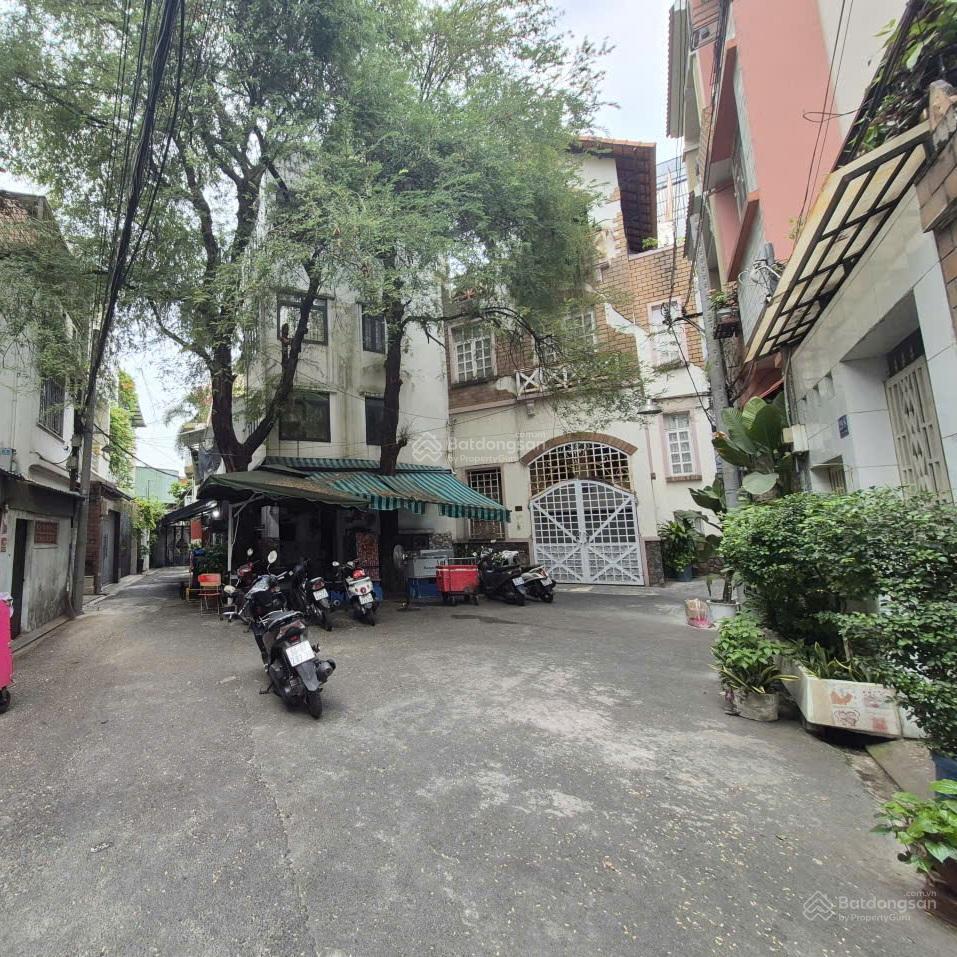 Bán nhà chính chủ. ngay vòng xoay lê văn sỹ nguyễn trọng tuyển. khu an ninh yên tĩnh. giá 13,2 tỷtl