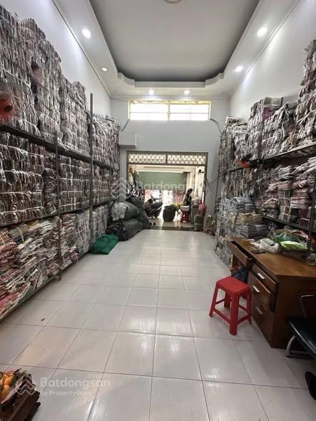 Gần chợ tân bình  đông hồ lạc long quân  5 tầng btct  6pn  dt 25tr/tháng