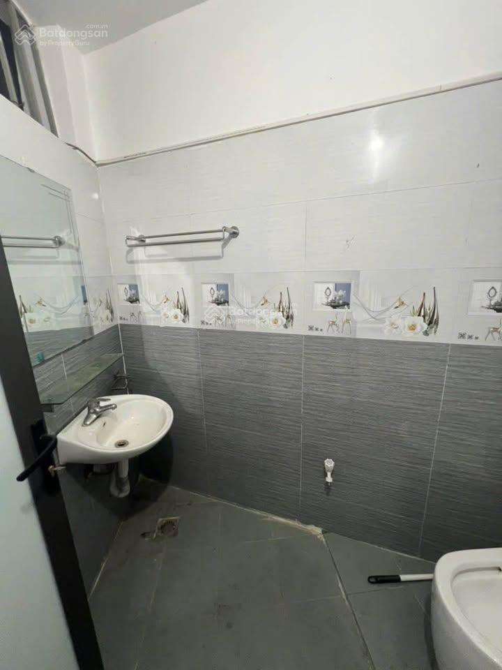 Bán nhà riêng ngõ 458, đường nguyễn văn linh, 5,5 tỷ