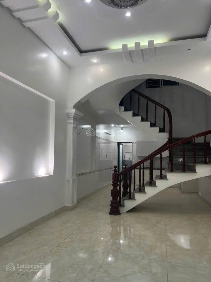 Bán nhà riêng ngõ 458, đường nguyễn văn linh, 5,5 tỷ