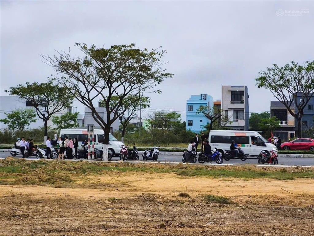 Đất nền võ chí công, nam hòa xuân giá siêu tốt, mua đầu tư và để ở. ib em ngay để nhận thông tin