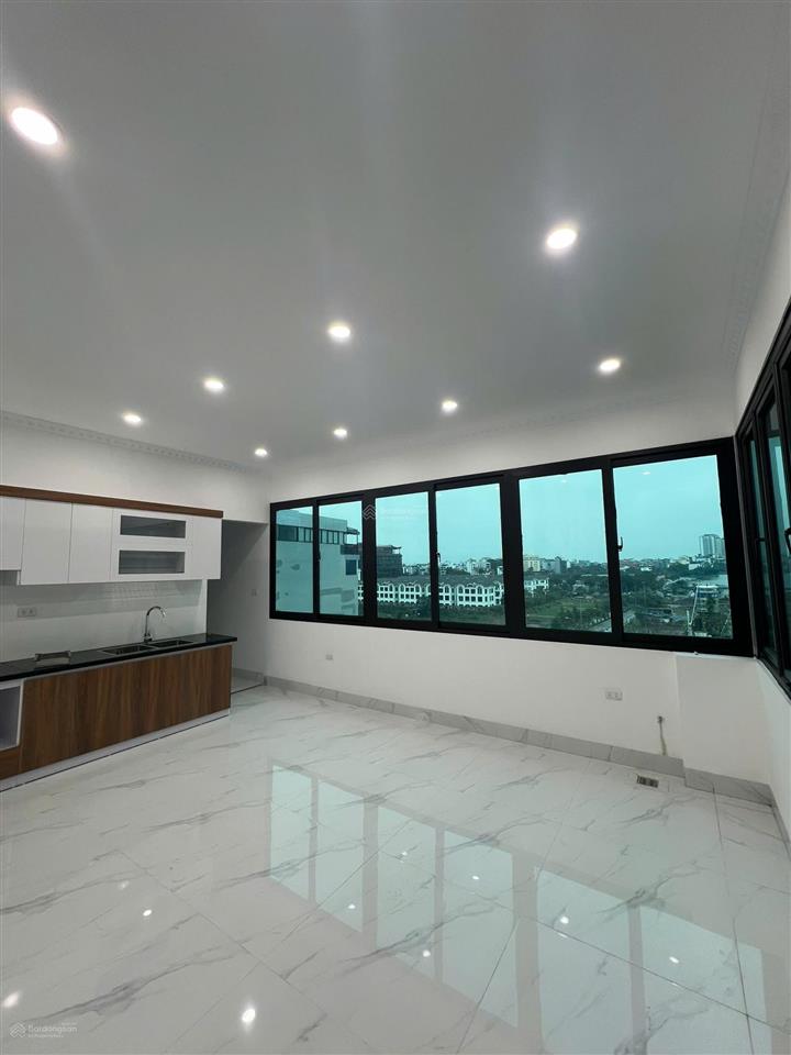 Bán nhà 7 tầng thang máy phố đi bộ trịnh công sơn tây hồ cách phố 40m dt 55m | giá 24.5 tỷ
