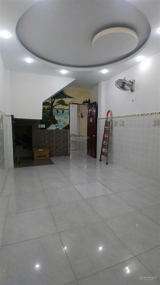 Nhà 4 tầng dài 19m nở hậu tài lộc, tạ quang bửu p2 q8 xe hơi đỗ cửa. shr hoàn công đủ, 8 tỷ ( tl )