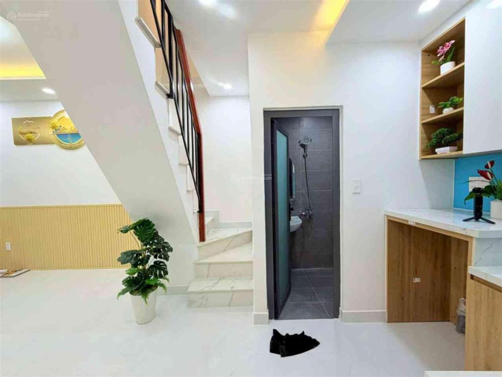 Nhà đúc 3 tầng hẻm vip 154 âu dương lân p3 q8 shr hoàn công chỉ 2,8 tỷ (tl)