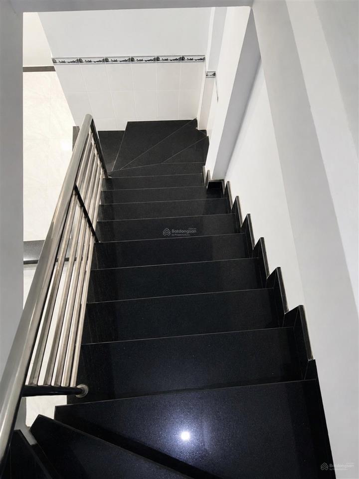 Lô góc hiếm 51m2 dòng tiền 108 triệu/năm chỉ nhỉnh 5 tỷ, nguyễn văn quỳ tân thuận, shr hoàn công